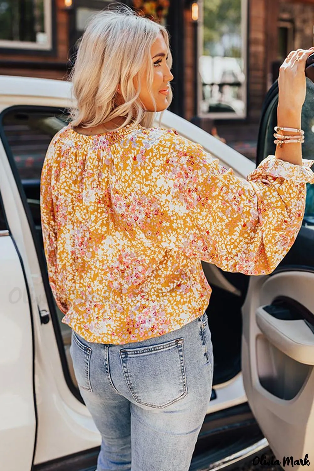 Deanwangkt - Yellow Floral Split V-Neck Blouse