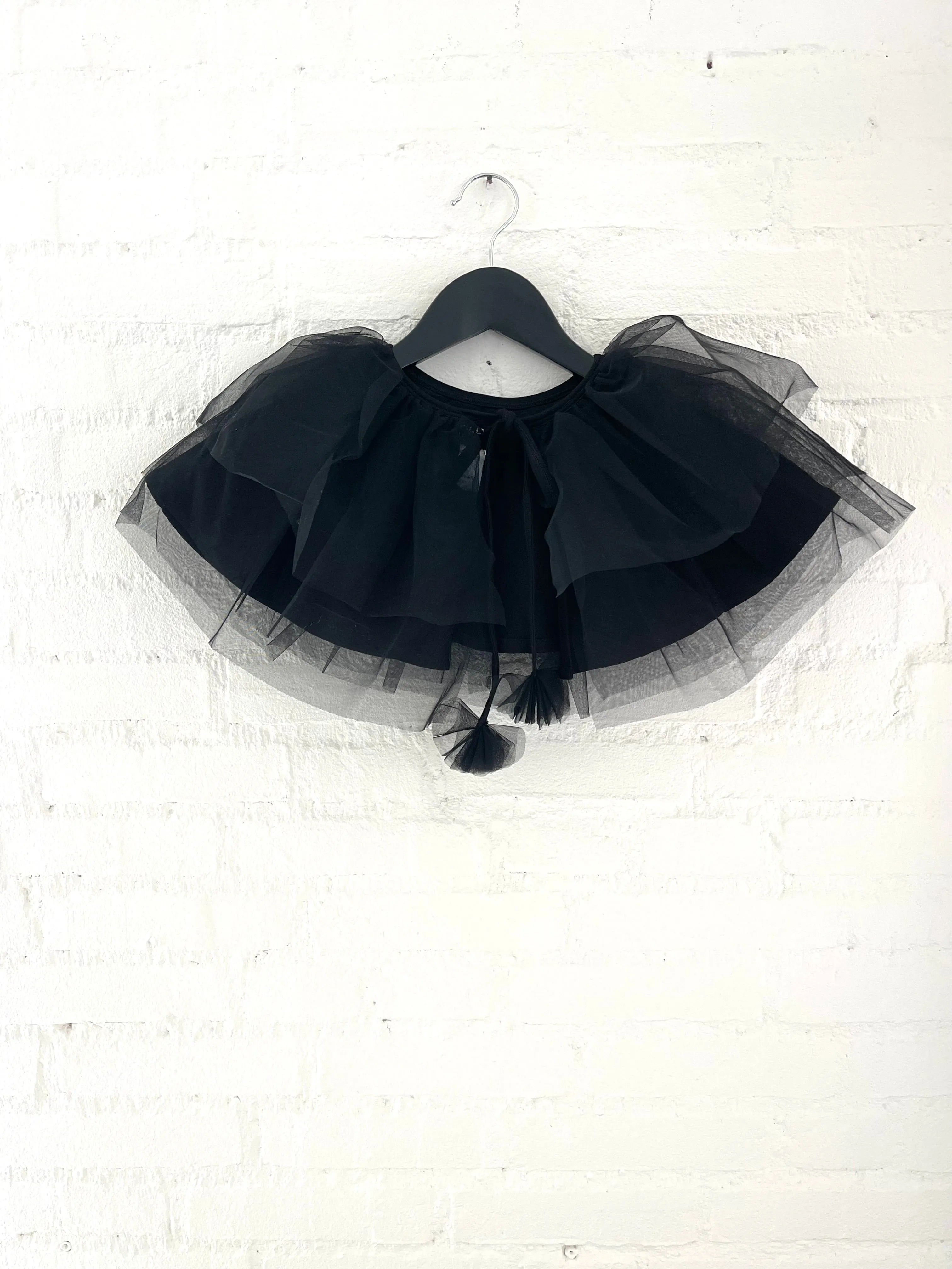 DOLLY TULLE CAPE  black