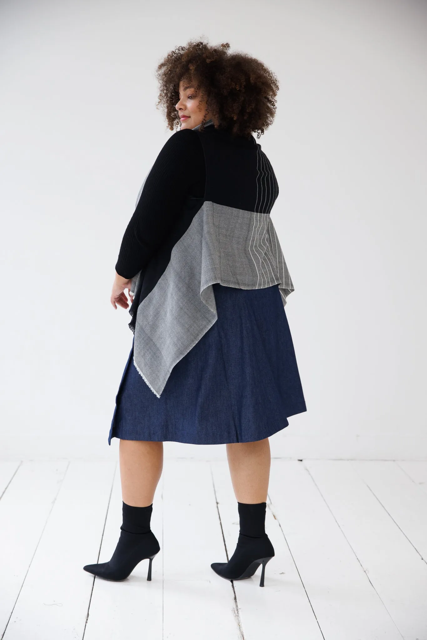 NEW! JULAHAS  Light Wool Cape Fusion Patti